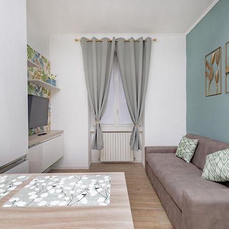 Manzoni Apartment Lecco Bagian luar foto