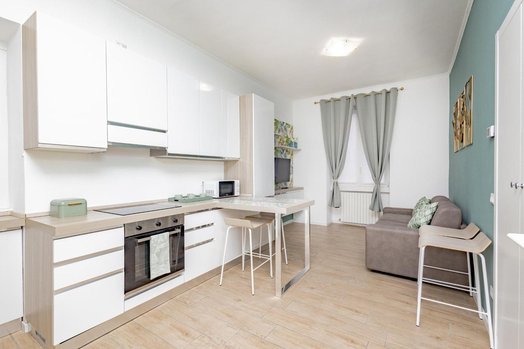 Manzoni Apartment Lecco Bagian luar foto